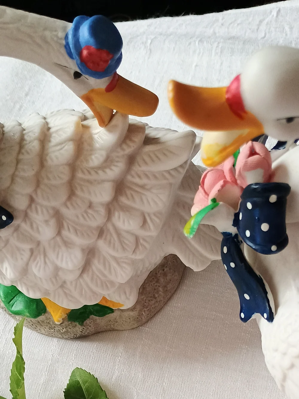 🧦 ECLECTIC GRANDPA 🧦 2 RARE TRu VTG Dapper Core Geese / Swan Ceramic Figurines